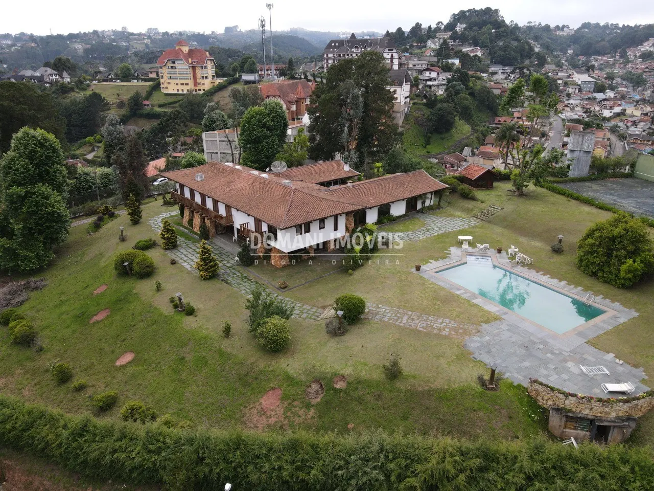 Casa à venda de 9.200 m² em Campos do Jordão, SP, Brasil