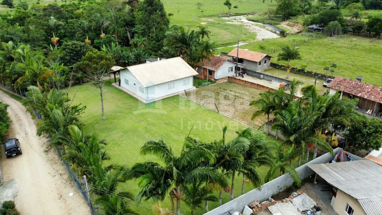 Fazenda à venda de 2.500 m² em Tijucas, SC, Brasil