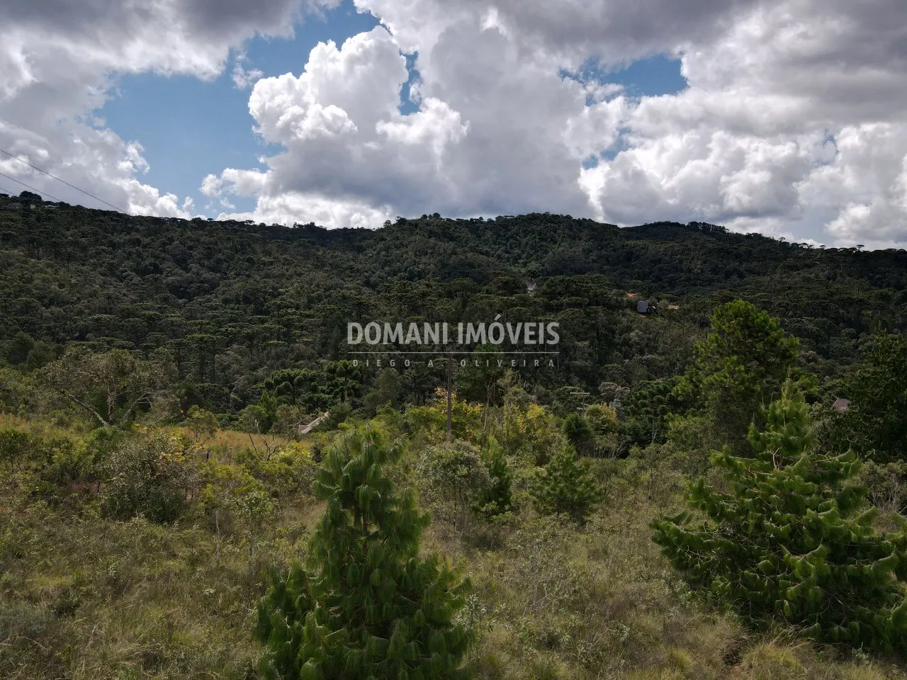 Terreno à venda de 1.680 m² em Campos do Jordão, SP, Brasil