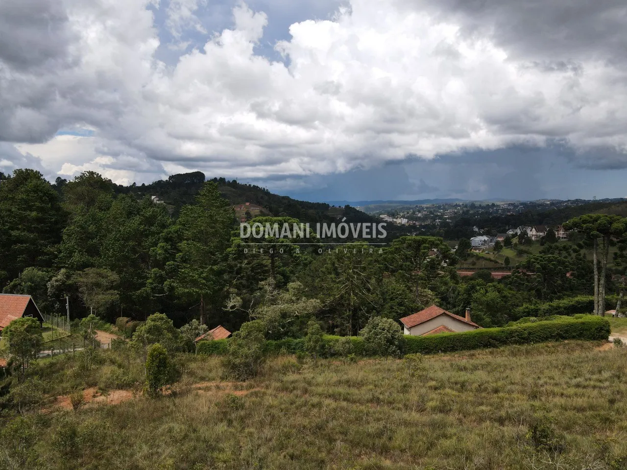 Terreno à venda de 1.680 m² em Campos do Jordão, SP, Brasil
