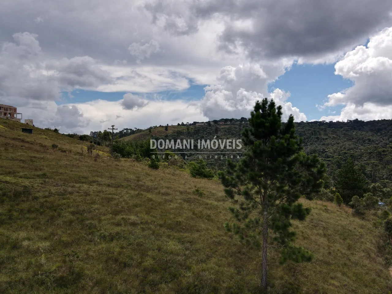 Terreno à venda de 1.680 m² em Campos do Jordão, SP, Brasil