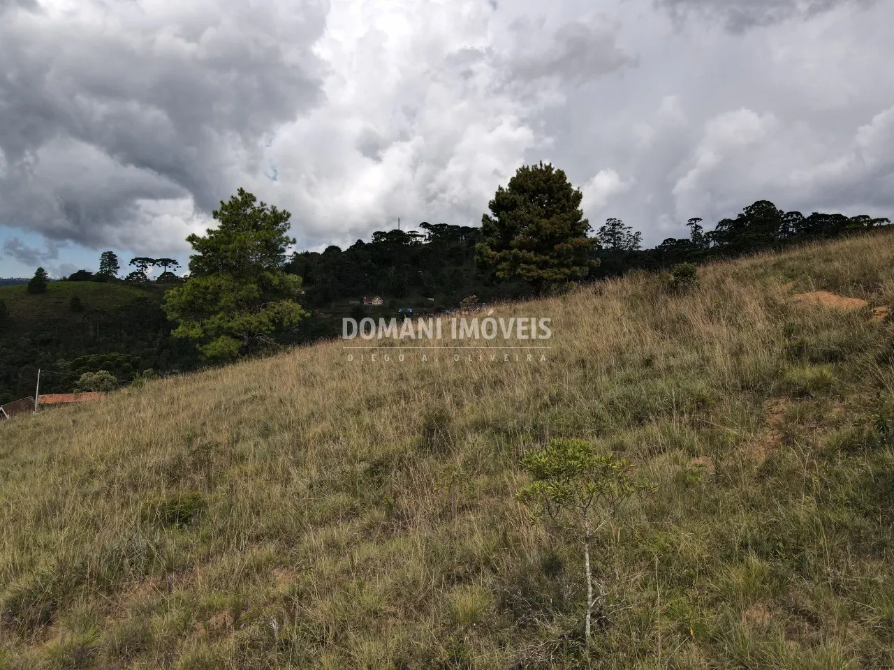 Terreno à venda de 1.680 m² em Campos do Jordão, SP, Brasil