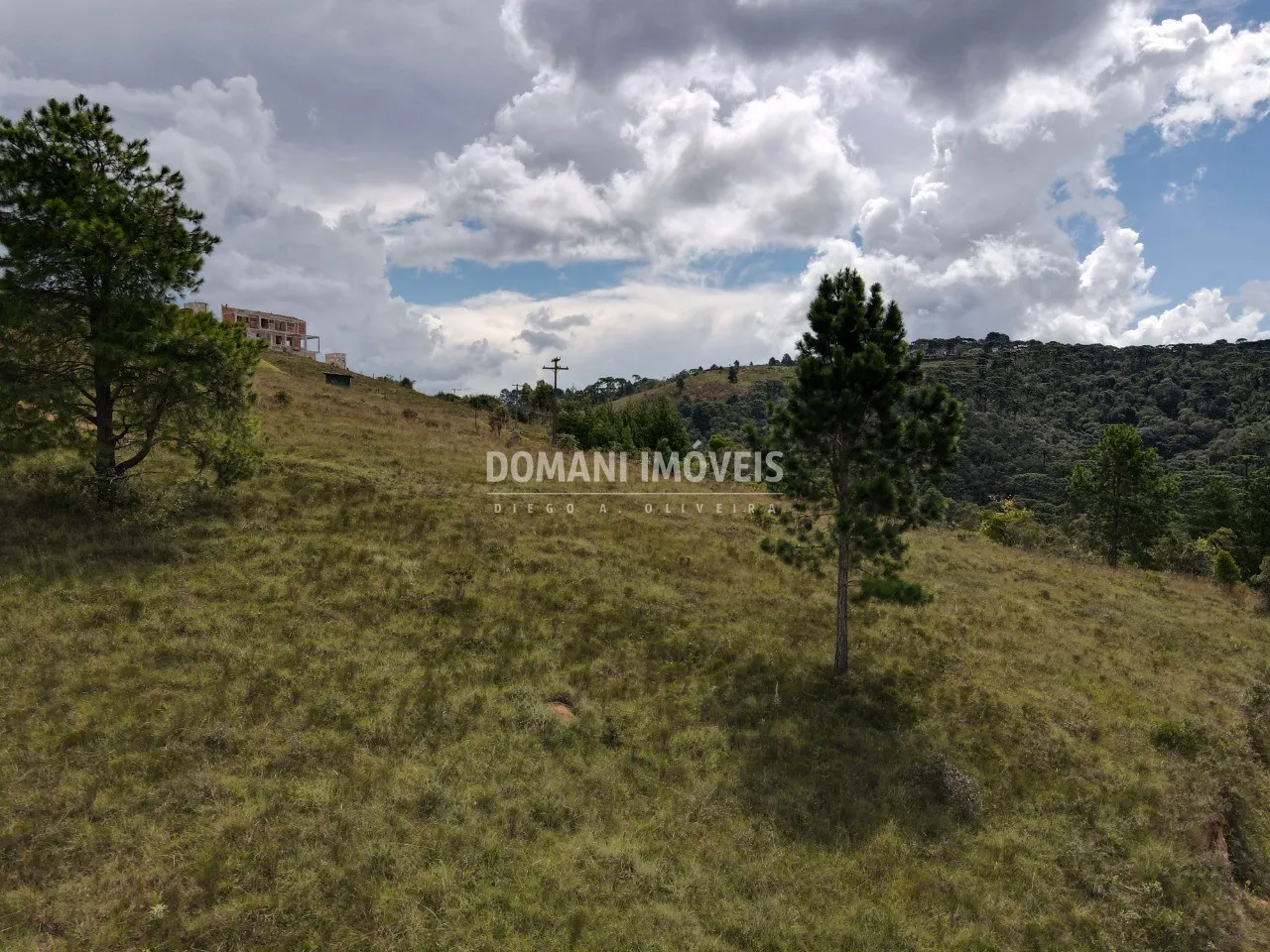 Terreno à venda de 1.680 m² em Campos do Jordão, SP, Brasil