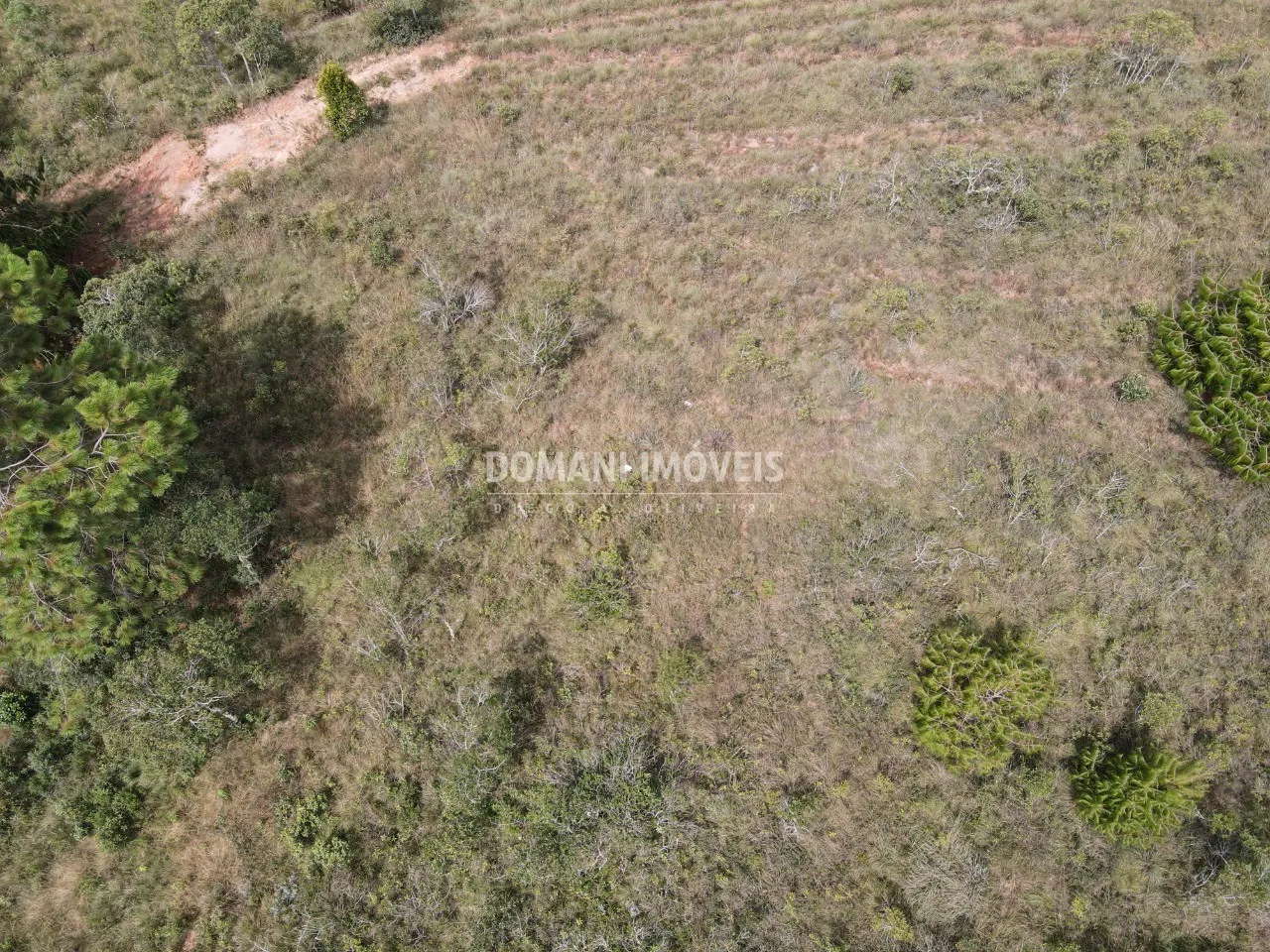 Terreno à venda de 1.680 m² em Campos do Jordão, SP, Brasil