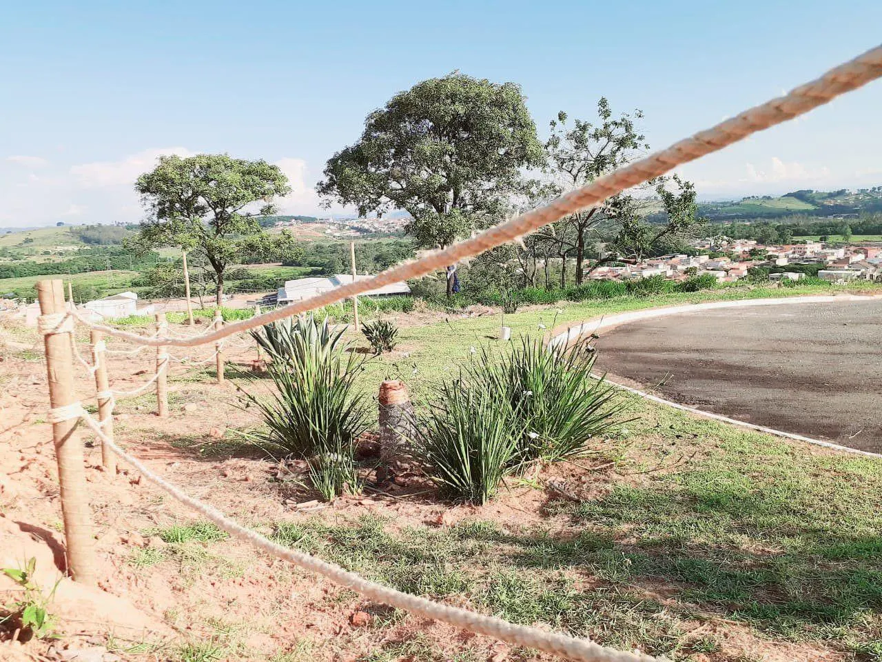 Terreno à venda de 1.569 m² em Pouso Alegre, MG, Brasil