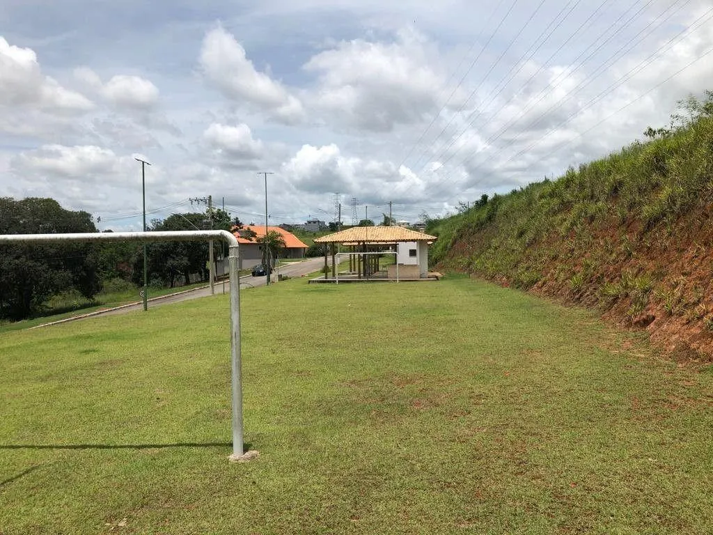 Terreno à venda de 1.569 m² em Pouso Alegre, MG, Brasil