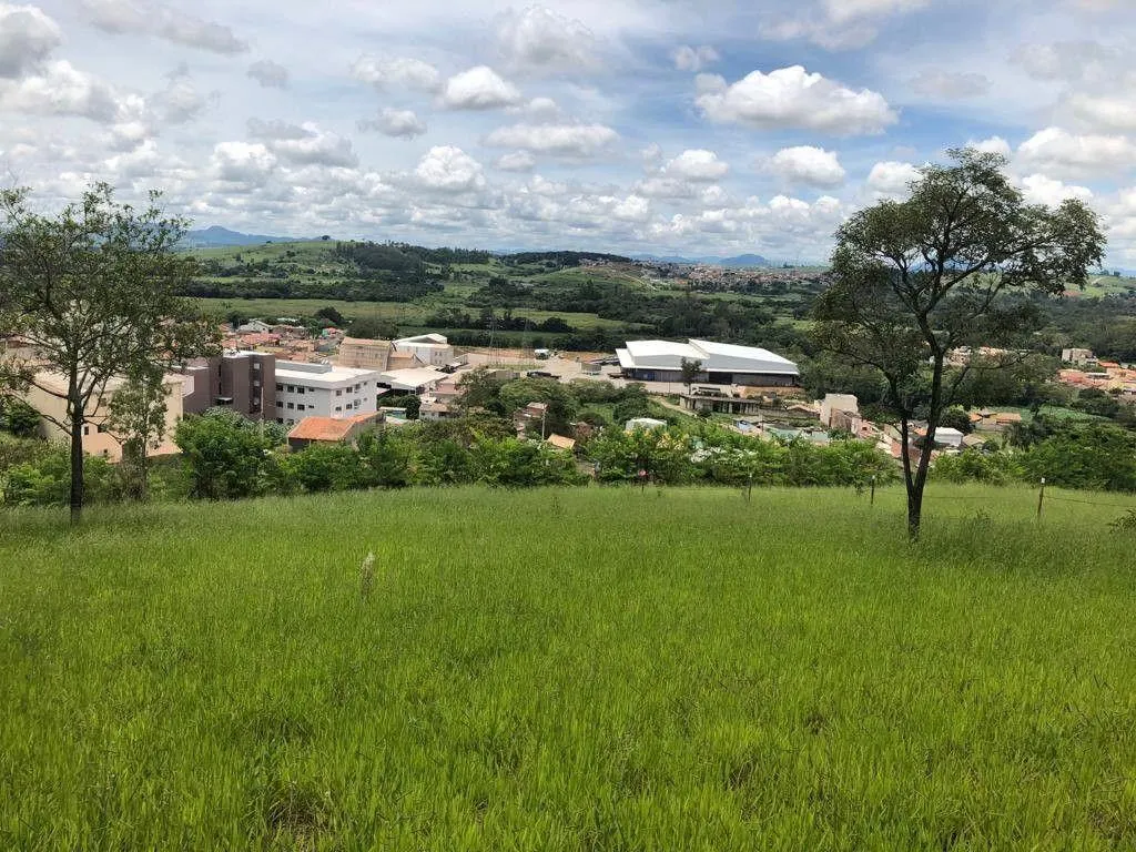 Terreno à venda de 1.569 m² em Pouso Alegre, MG, Brasil