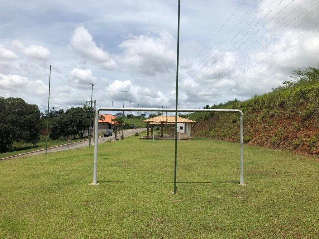 Terreno à venda de 1.569 m² em Pouso Alegre, MG, Brasil
