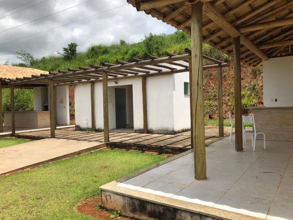 Terreno à venda de 1.569 m² em Pouso Alegre, MG, Brasil