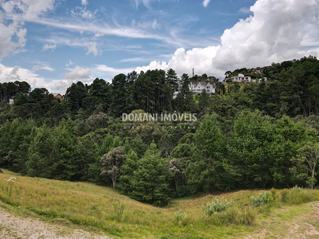 Terreno à venda de 1.060 m² em Campos do Jordão, SP, Brasil