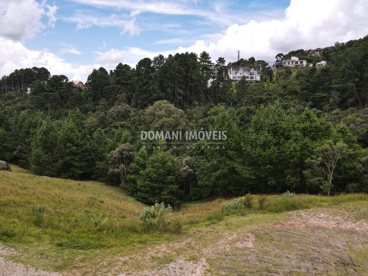 Terreno à venda de 1.060 m² em Campos do Jordão, SP, Brasil