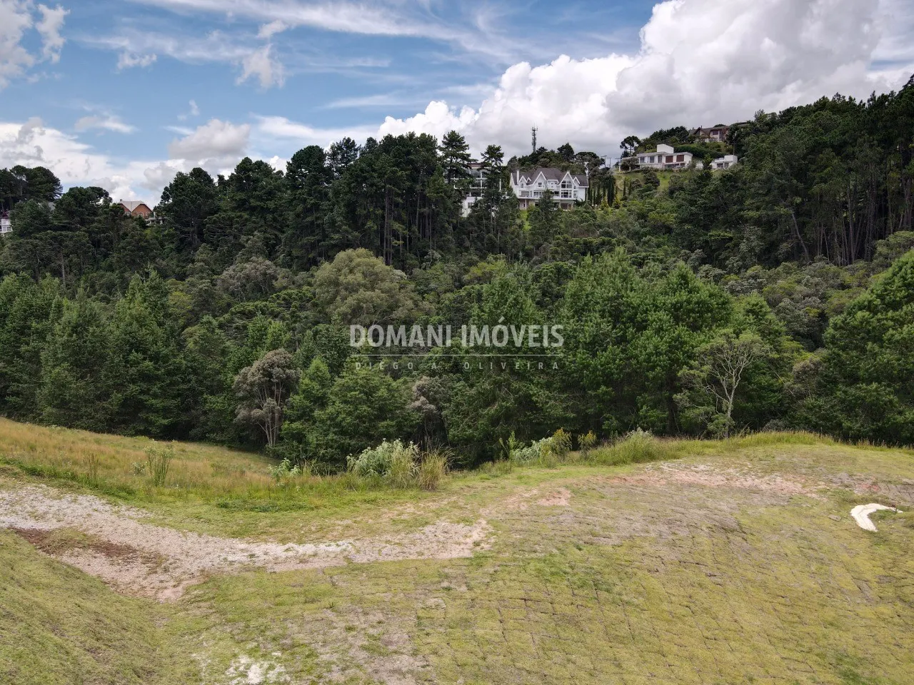 Terreno à venda de 1.060 m² em Campos do Jordão, SP, Brasil