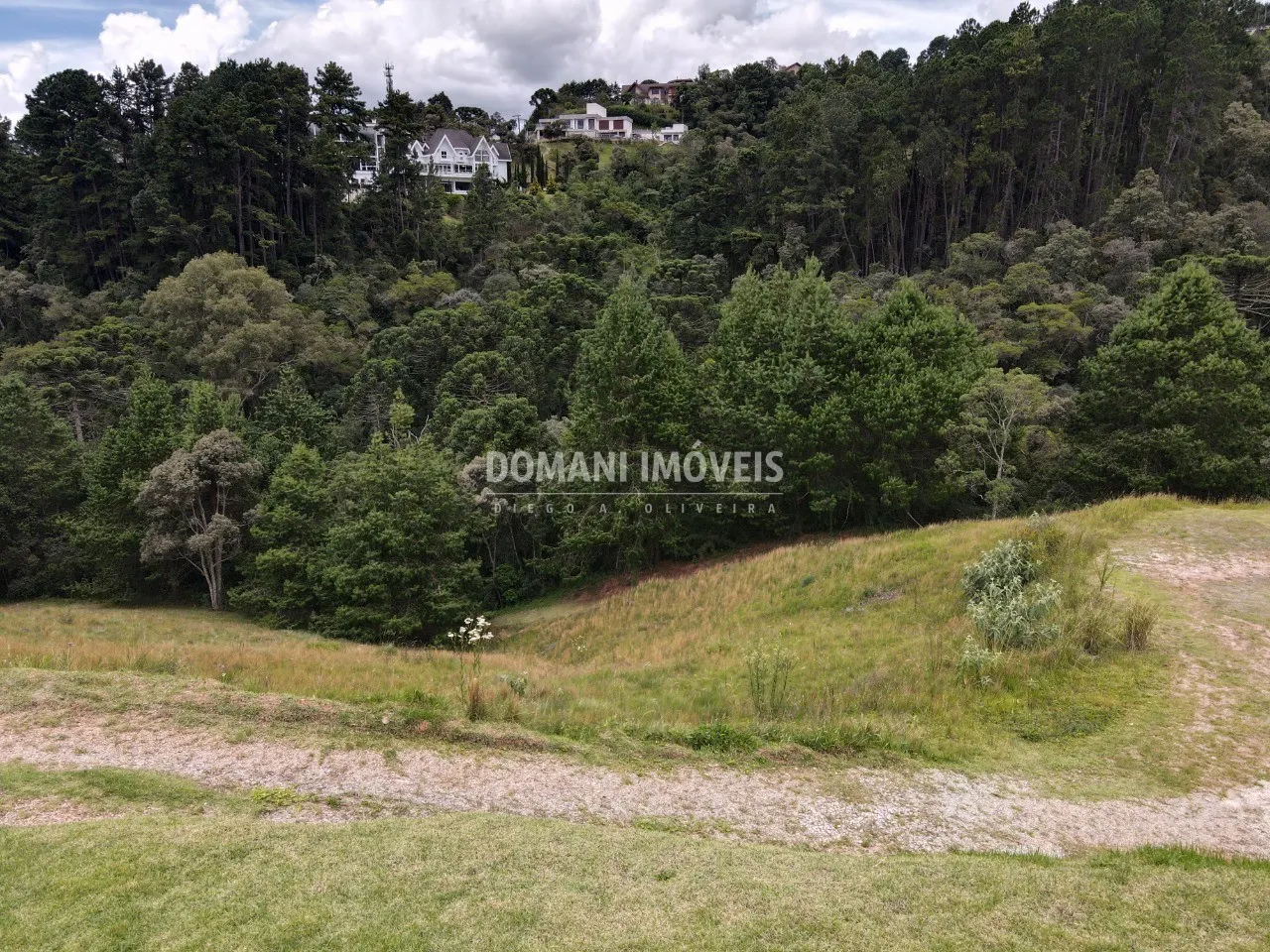Terreno à venda de 1.060 m² em Campos do Jordão, SP, Brasil