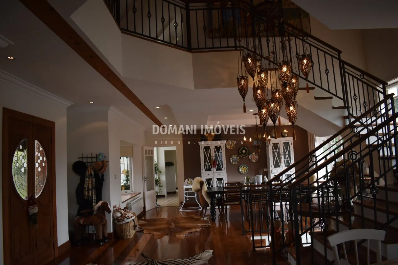 Casa à venda de 2.100 m² em Campos do Jordão, SP, Brasil
