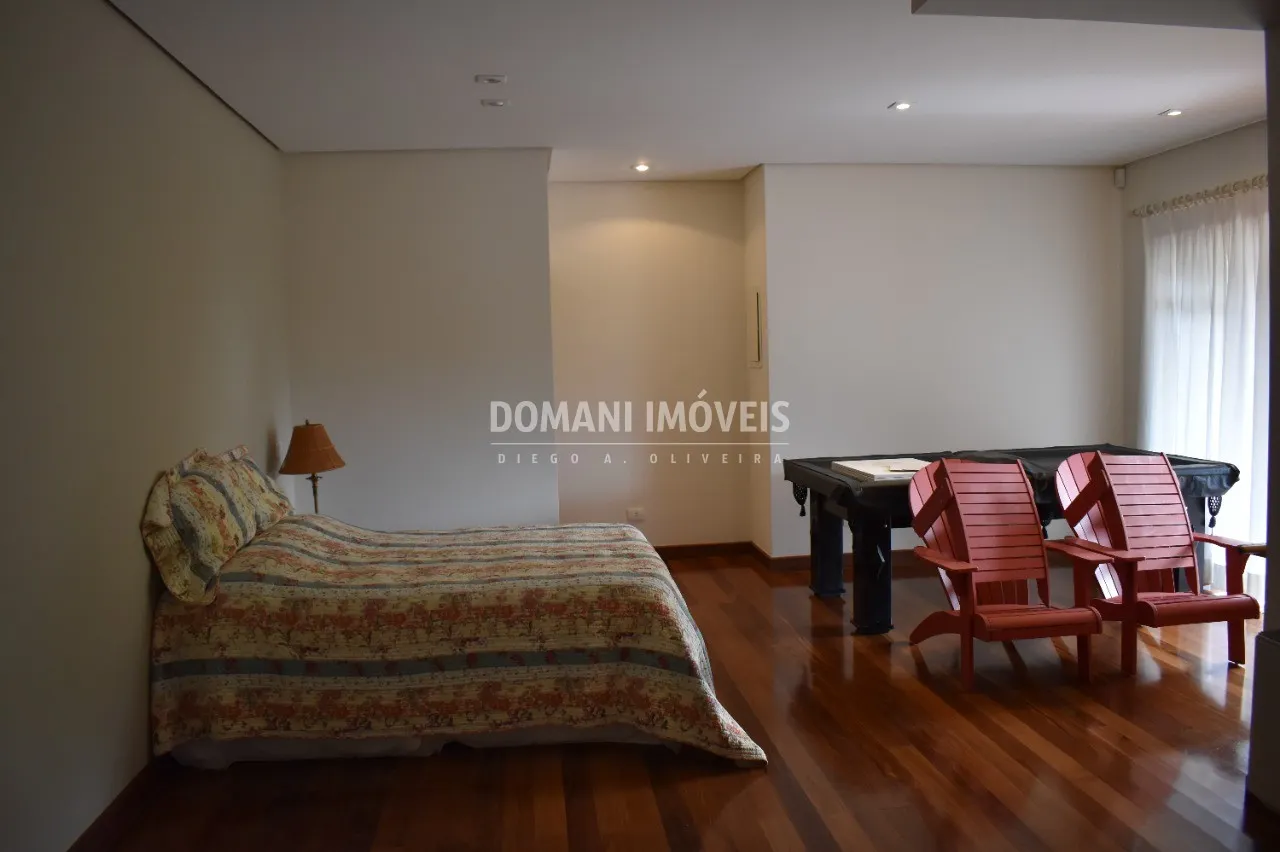 Casa à venda de 2.100 m² em Campos do Jordão, SP, Brasil