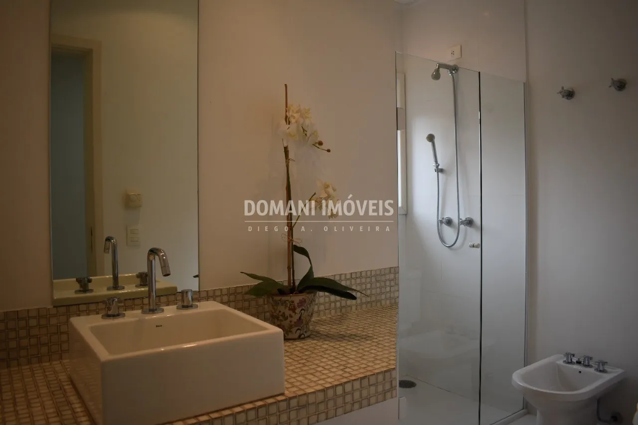 Casa à venda de 2.100 m² em Campos do Jordão, SP, Brasil