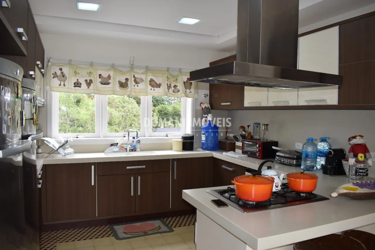 Casa à venda de 2.100 m² em Campos do Jordão, SP, Brasil