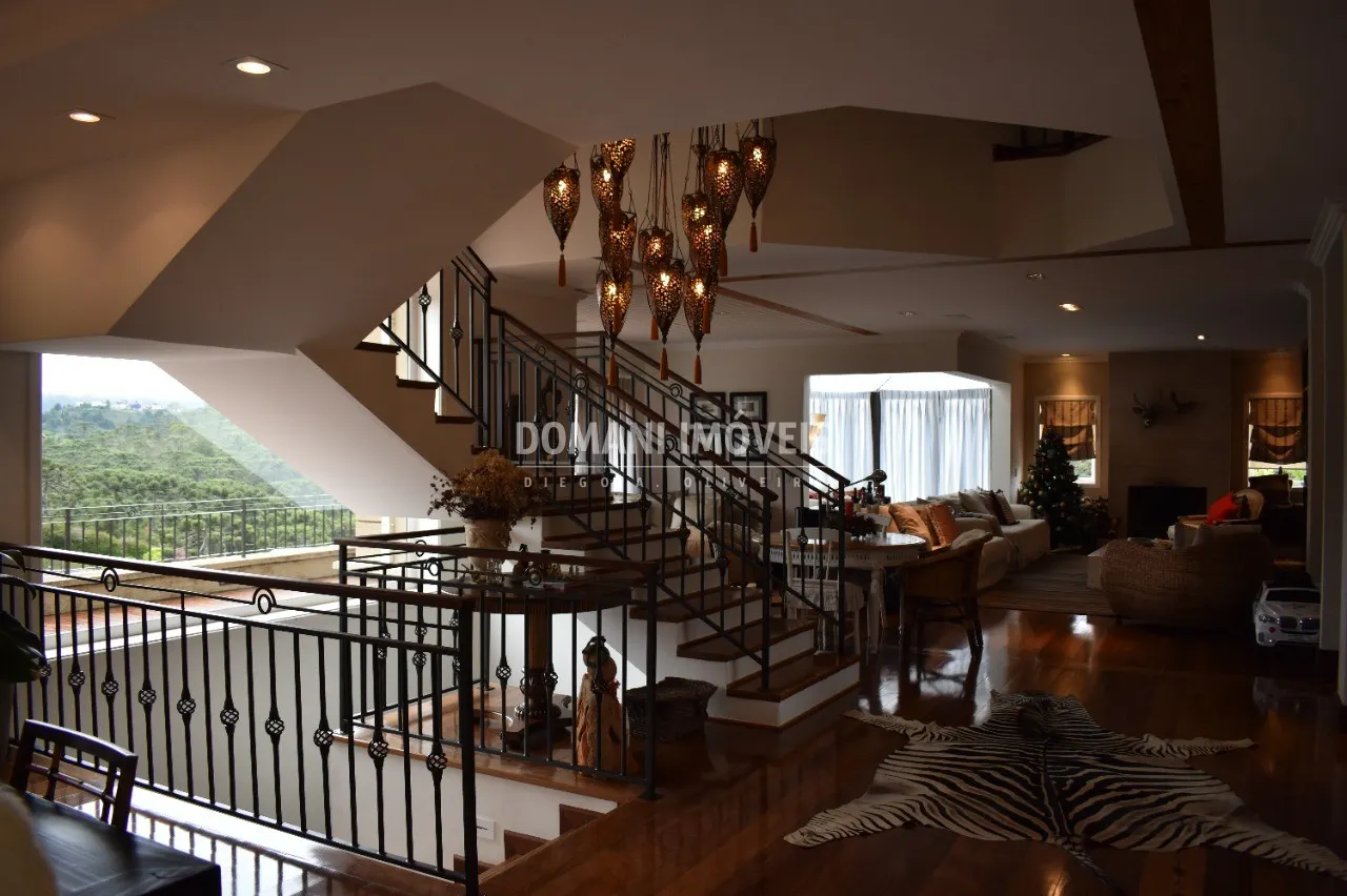 Casa à venda de 2.100 m² em Campos do Jordão, SP, Brasil