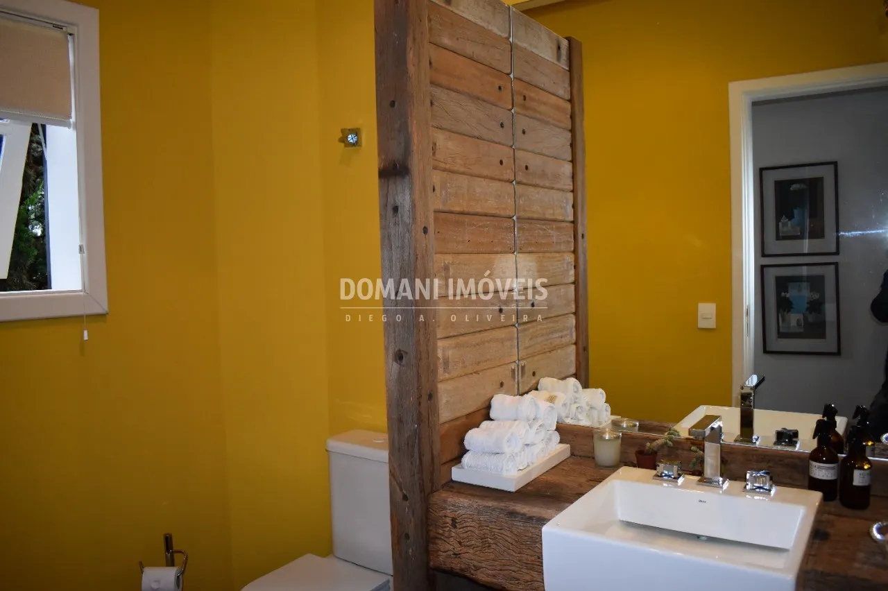Casa à venda de 2.100 m² em Campos do Jordão, SP, Brasil