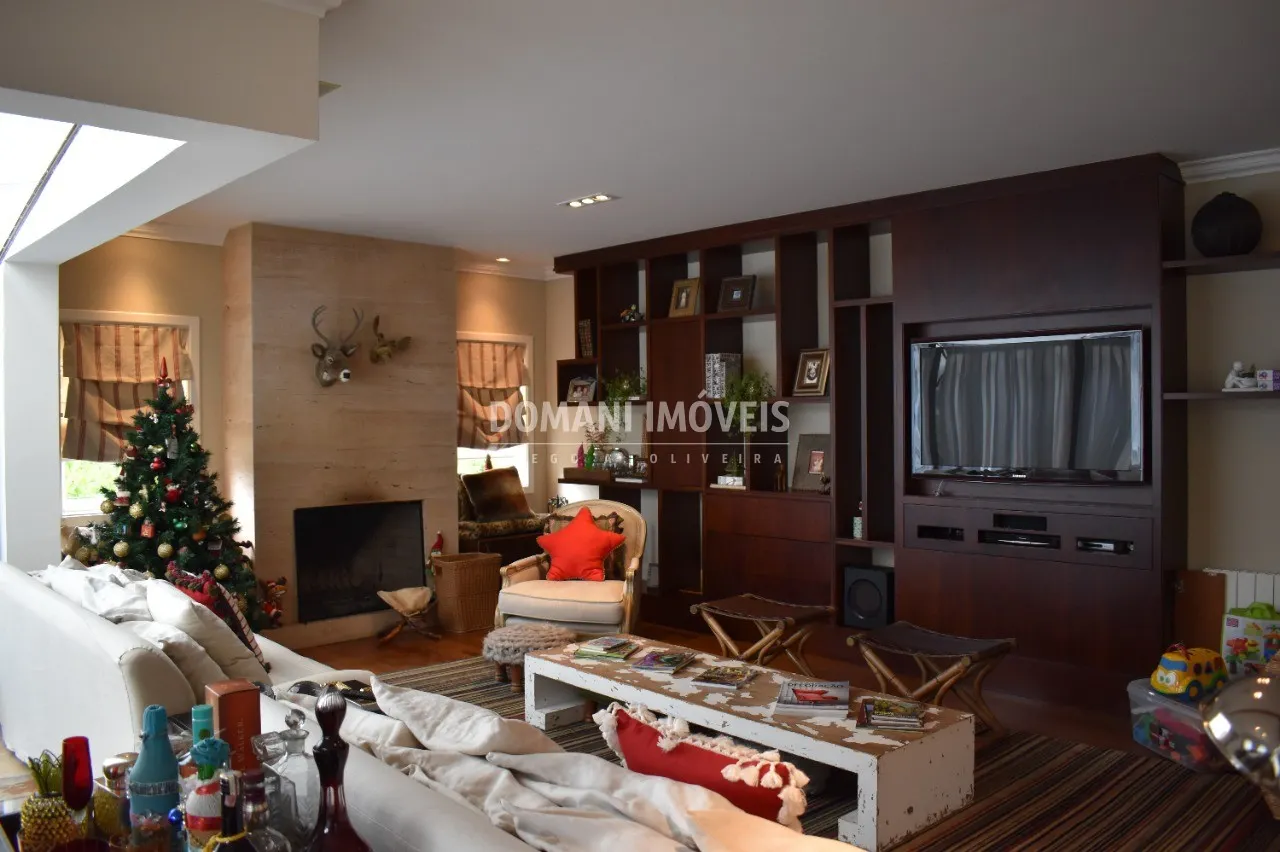 Casa à venda de 2.100 m² em Campos do Jordão, SP, Brasil