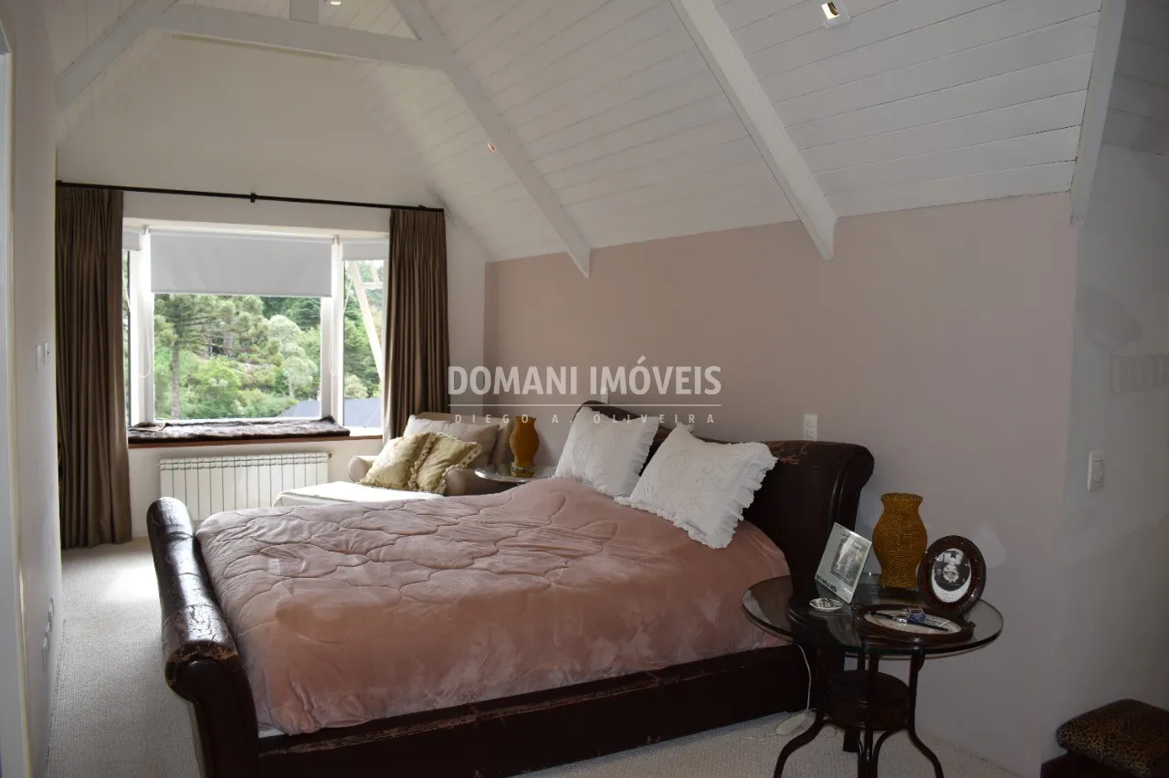 Casa à venda de 2.100 m² em Campos do Jordão, SP, Brasil