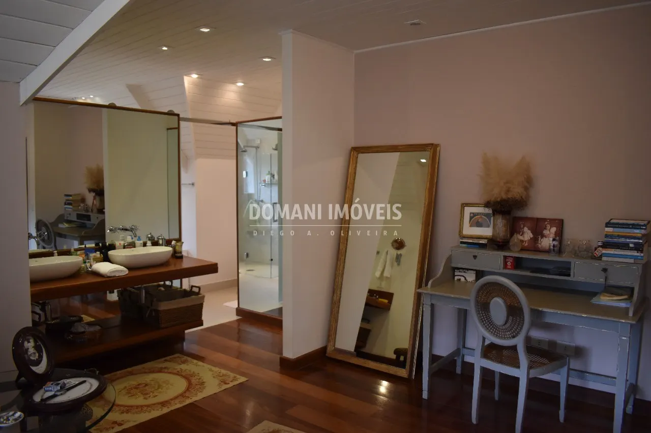 Casa à venda de 2.100 m² em Campos do Jordão, SP, Brasil