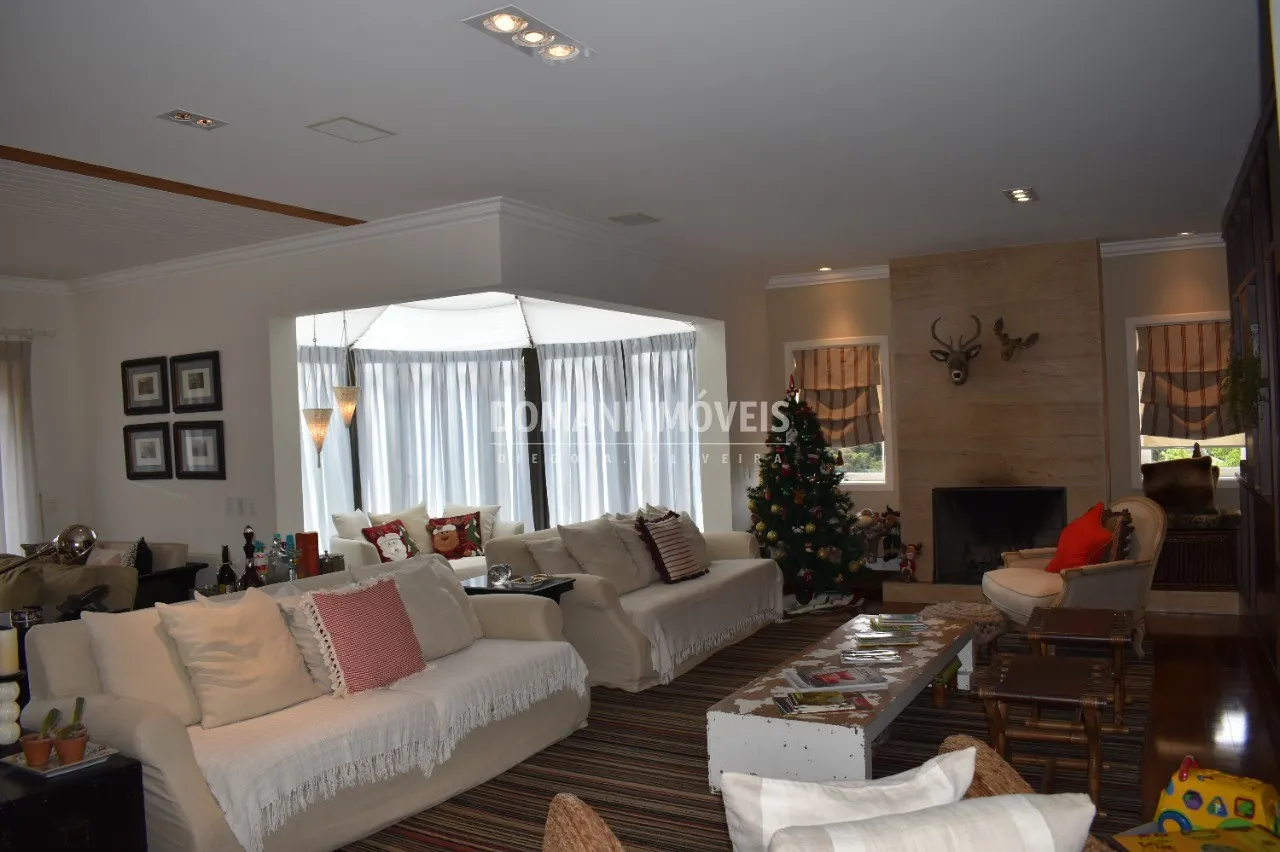 Casa à venda de 2.100 m² em Campos do Jordão, SP, Brasil