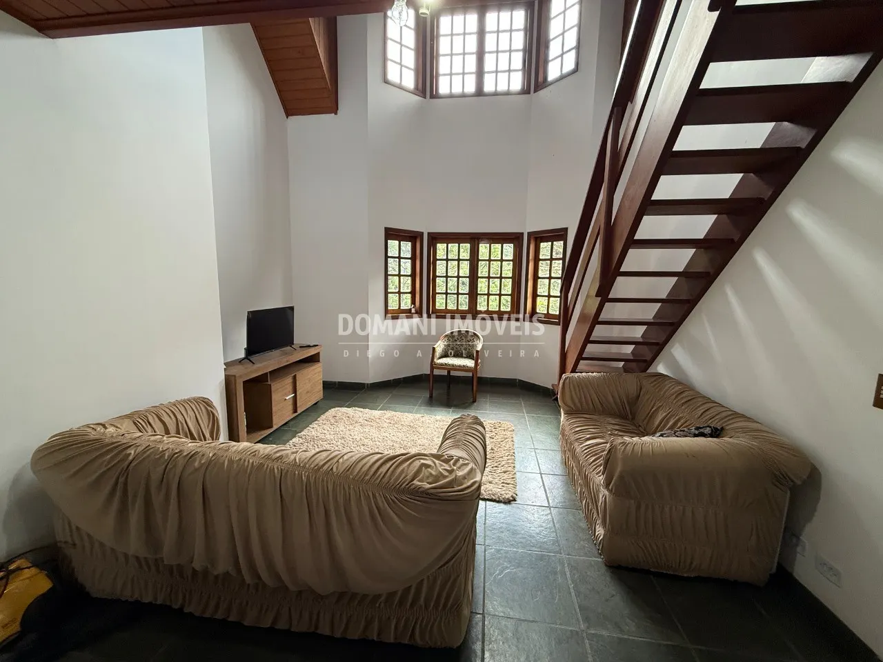 Casa à venda de 2.180 m² em Campos do Jordão, SP, Brasil