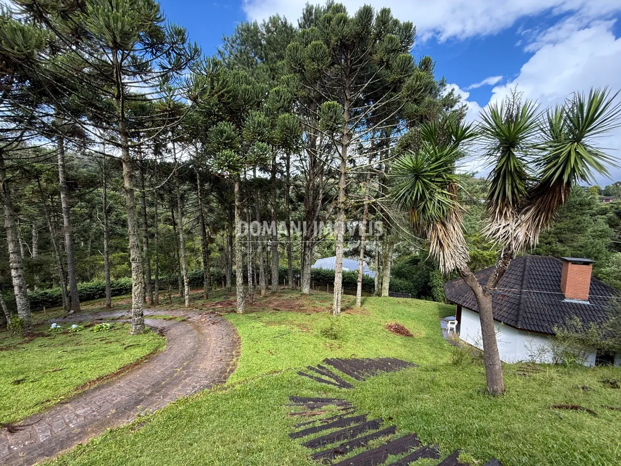 Casa à venda de 2.180 m² em Campos do Jordão, SP, Brasil