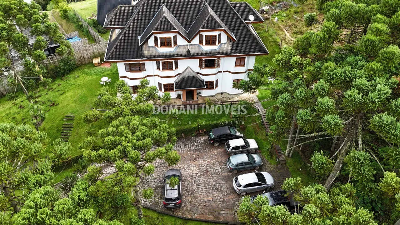 Casa à venda de 2.180 m² em Campos do Jordão, SP, Brasil