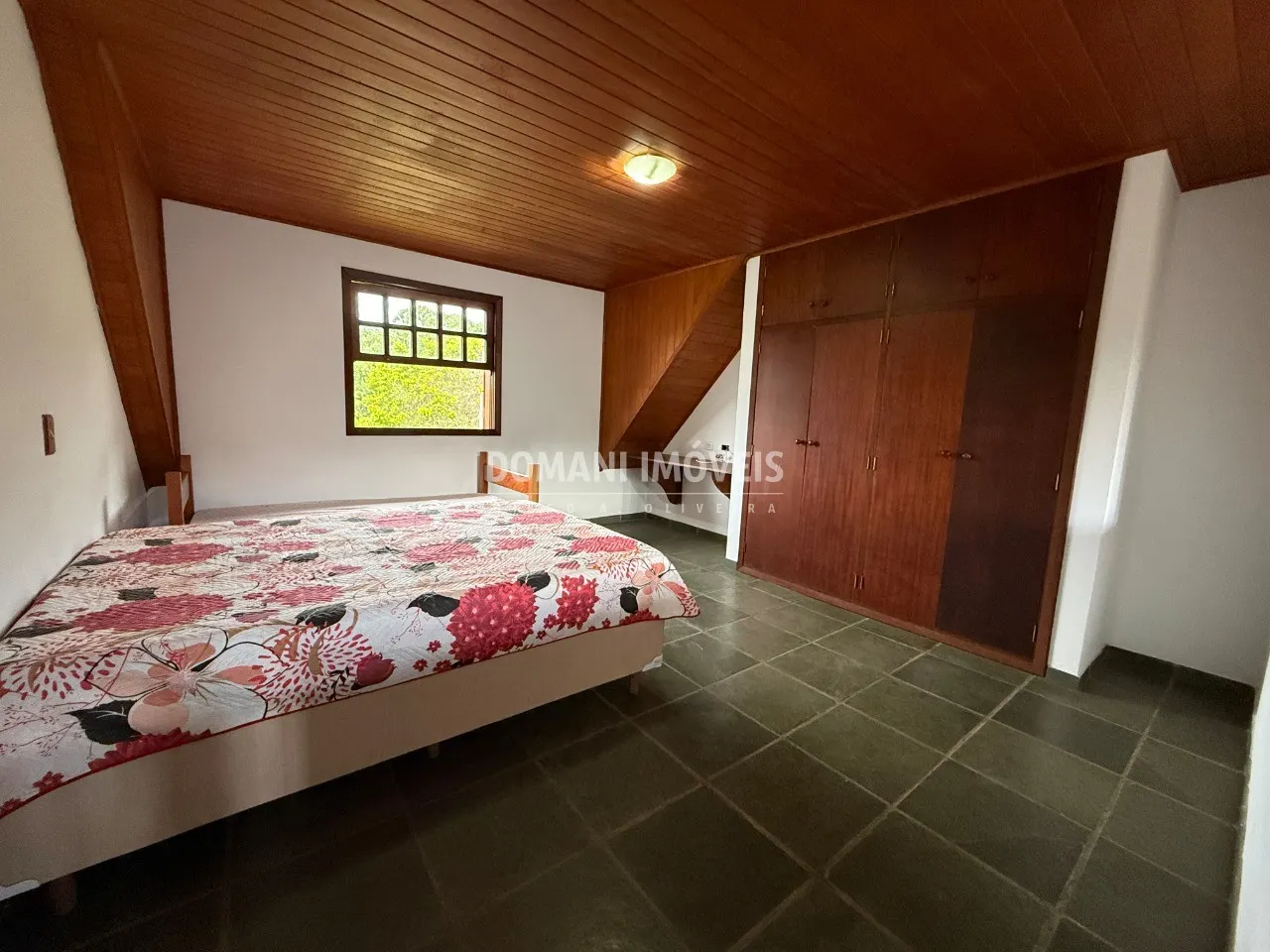 Casa à venda de 2.180 m² em Campos do Jordão, SP, Brasil