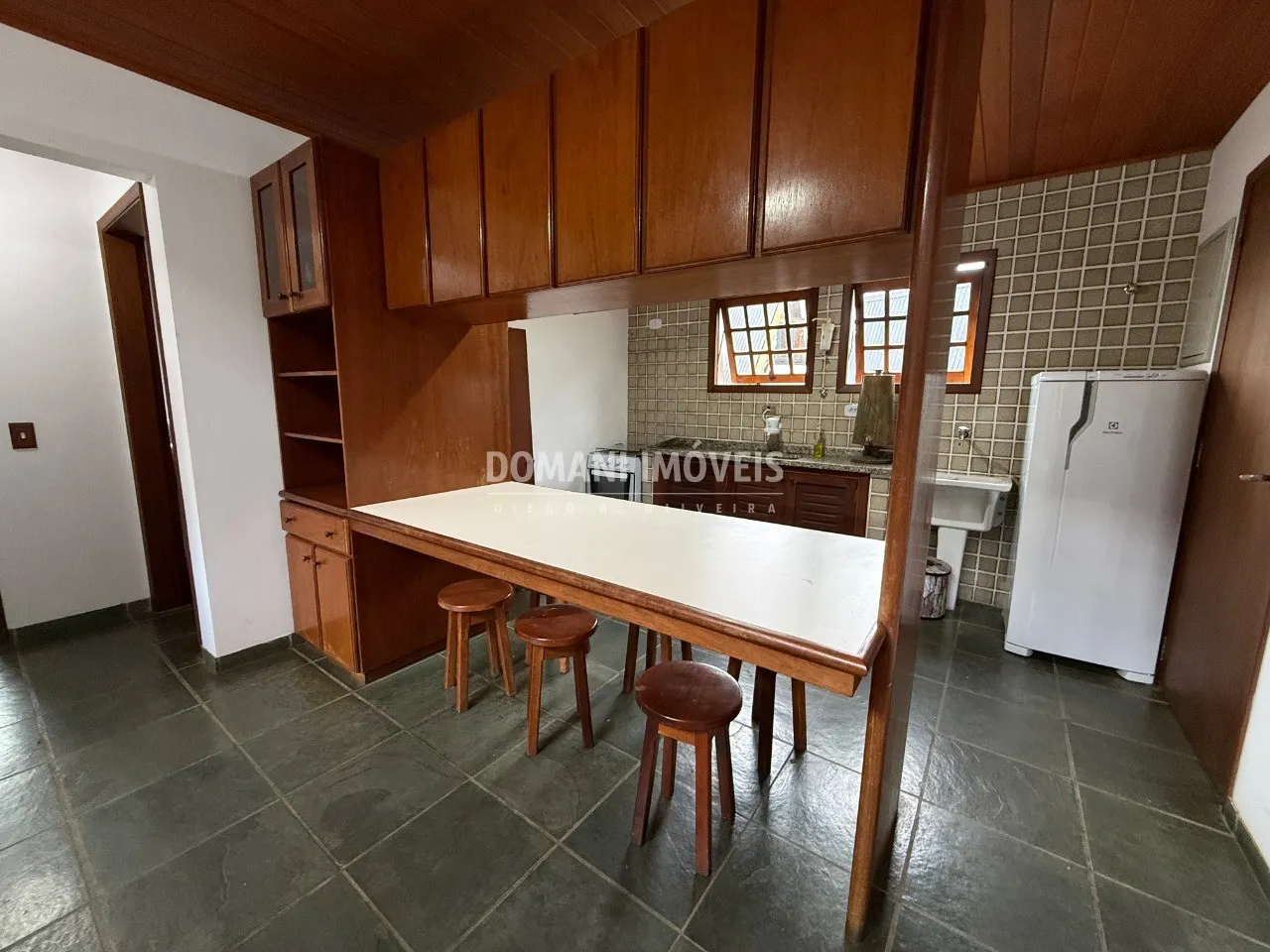 Casa à venda de 2.180 m² em Campos do Jordão, SP, Brasil
