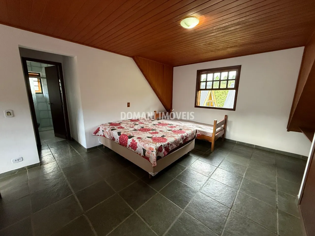 Casa à venda de 2.180 m² em Campos do Jordão, SP, Brasil