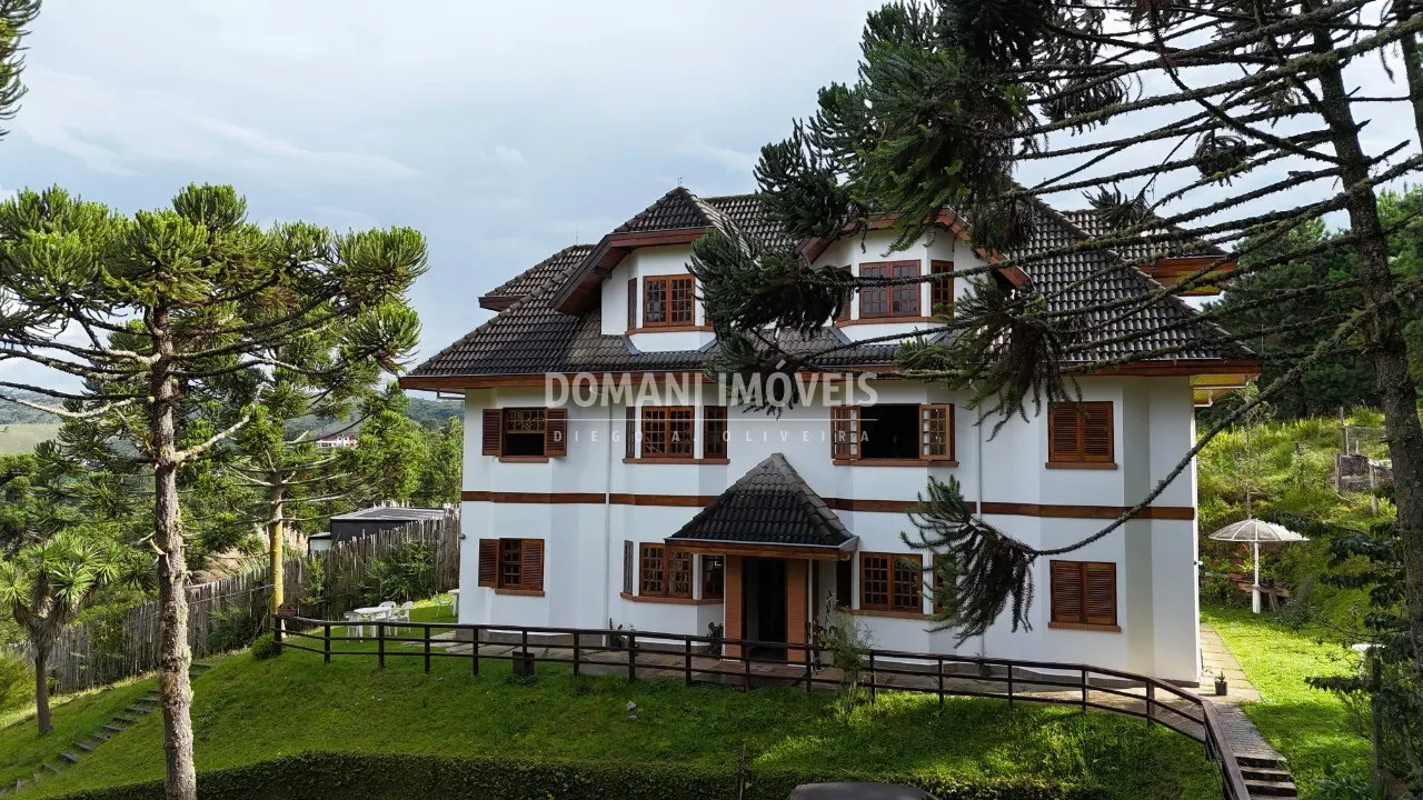 Casa à venda de 2.180 m² em Campos do Jordão, SP, Brasil