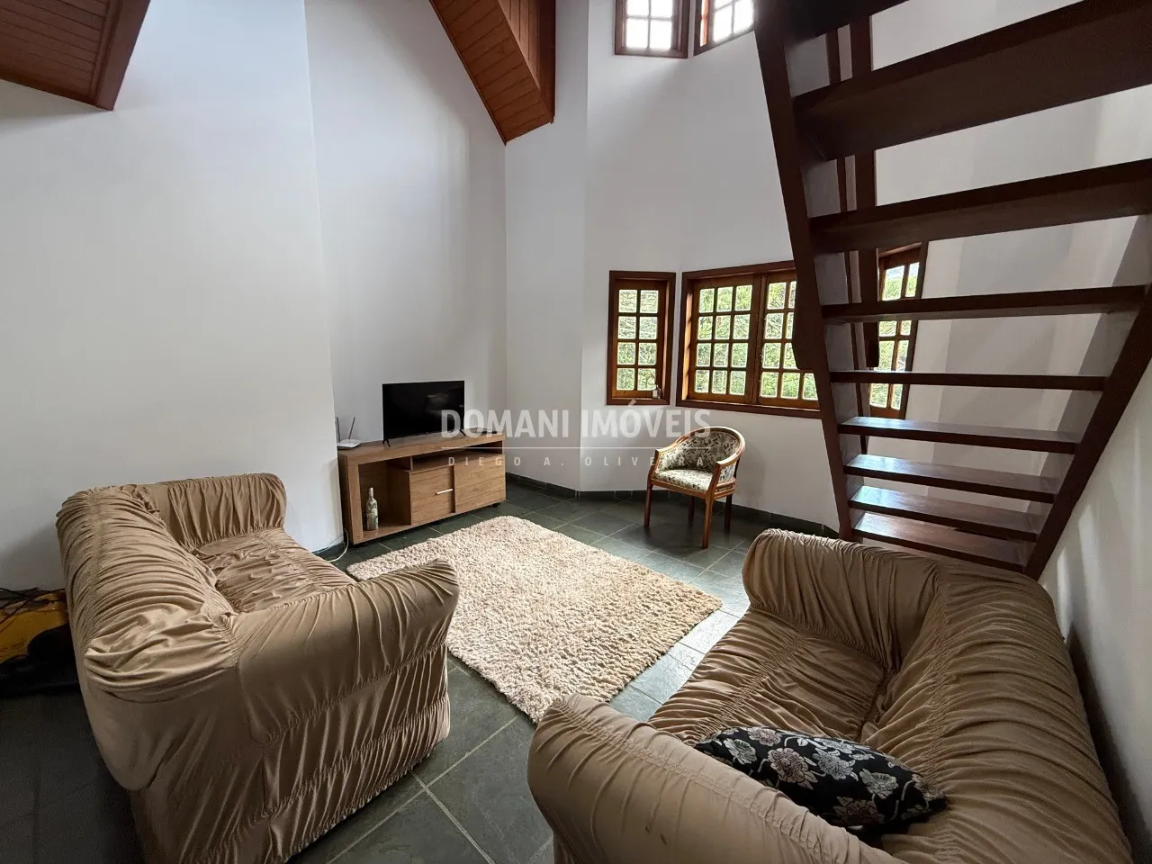 Casa à venda de 2.180 m² em Campos do Jordão, SP, Brasil