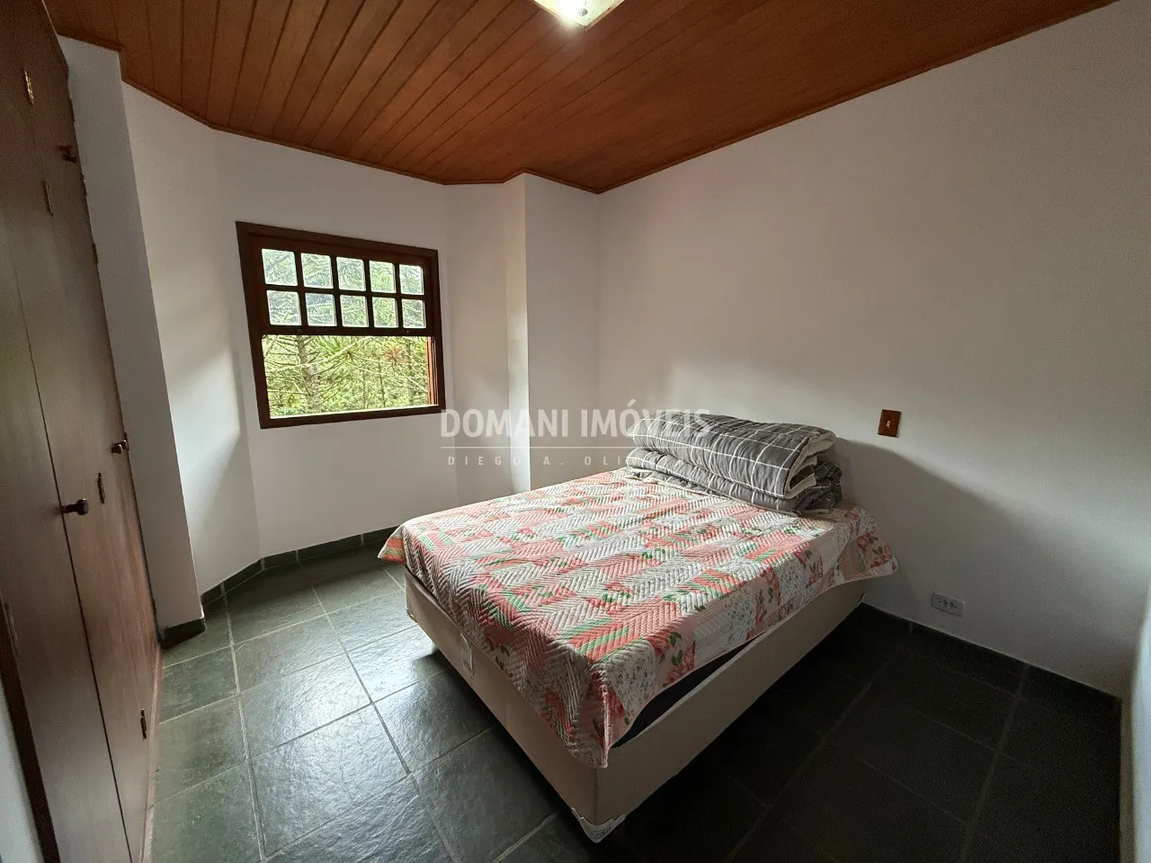 Casa à venda de 2.180 m² em Campos do Jordão, SP, Brasil