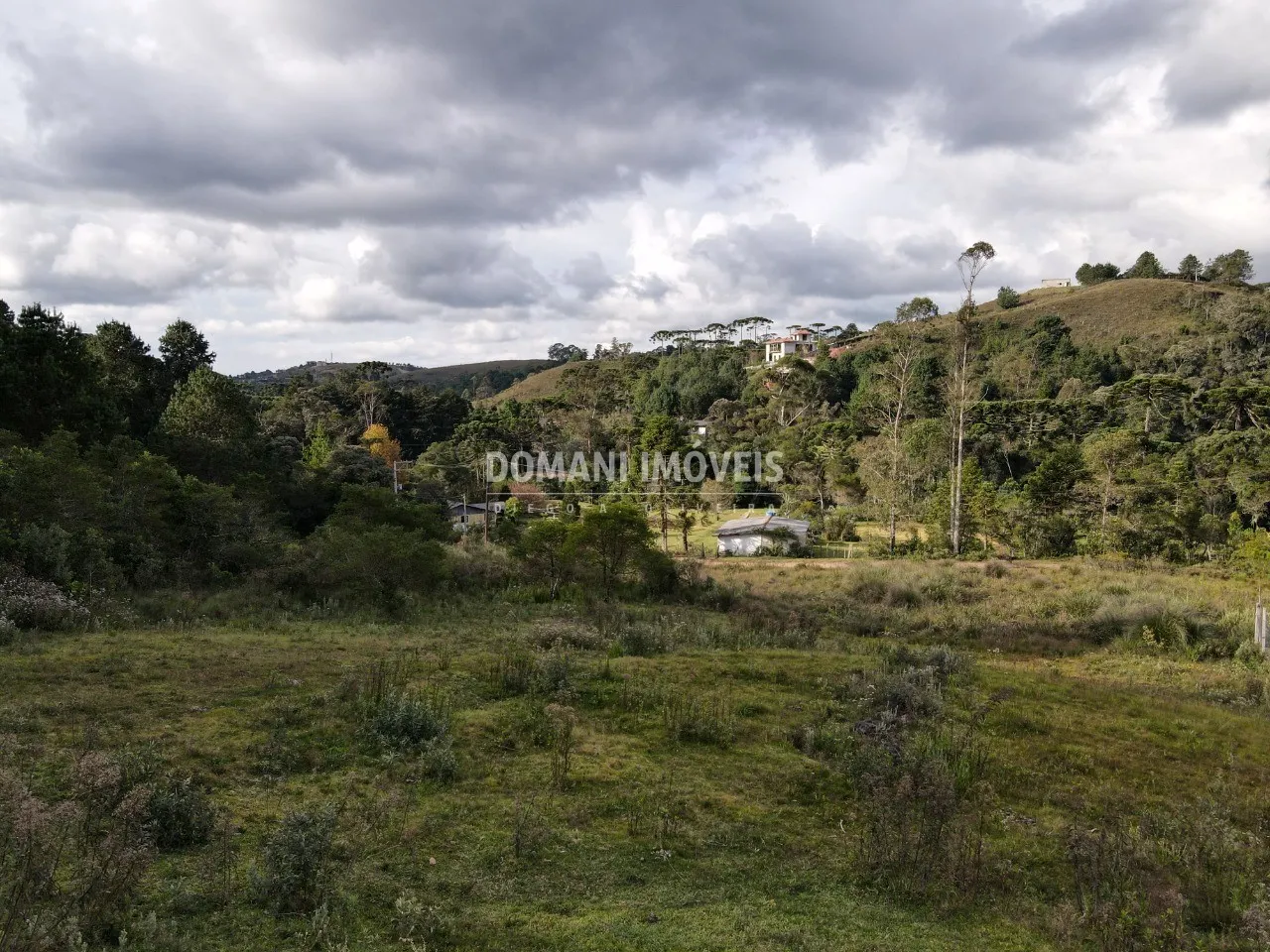 Terreno à venda de 1.270 m² em Campos do Jordão, SP, Brasil