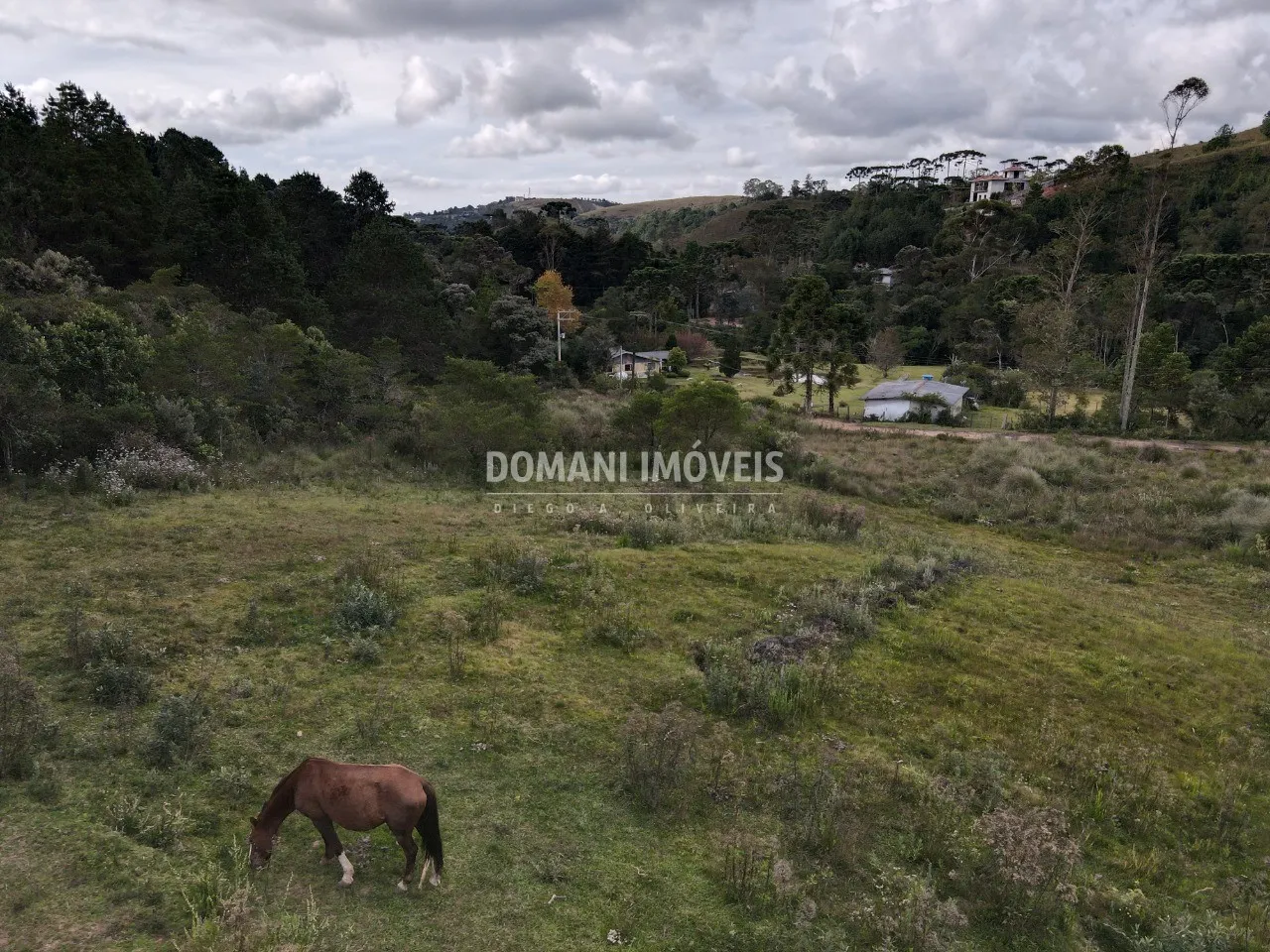 Terreno à venda de 1.270 m² em Campos do Jordão, SP, Brasil