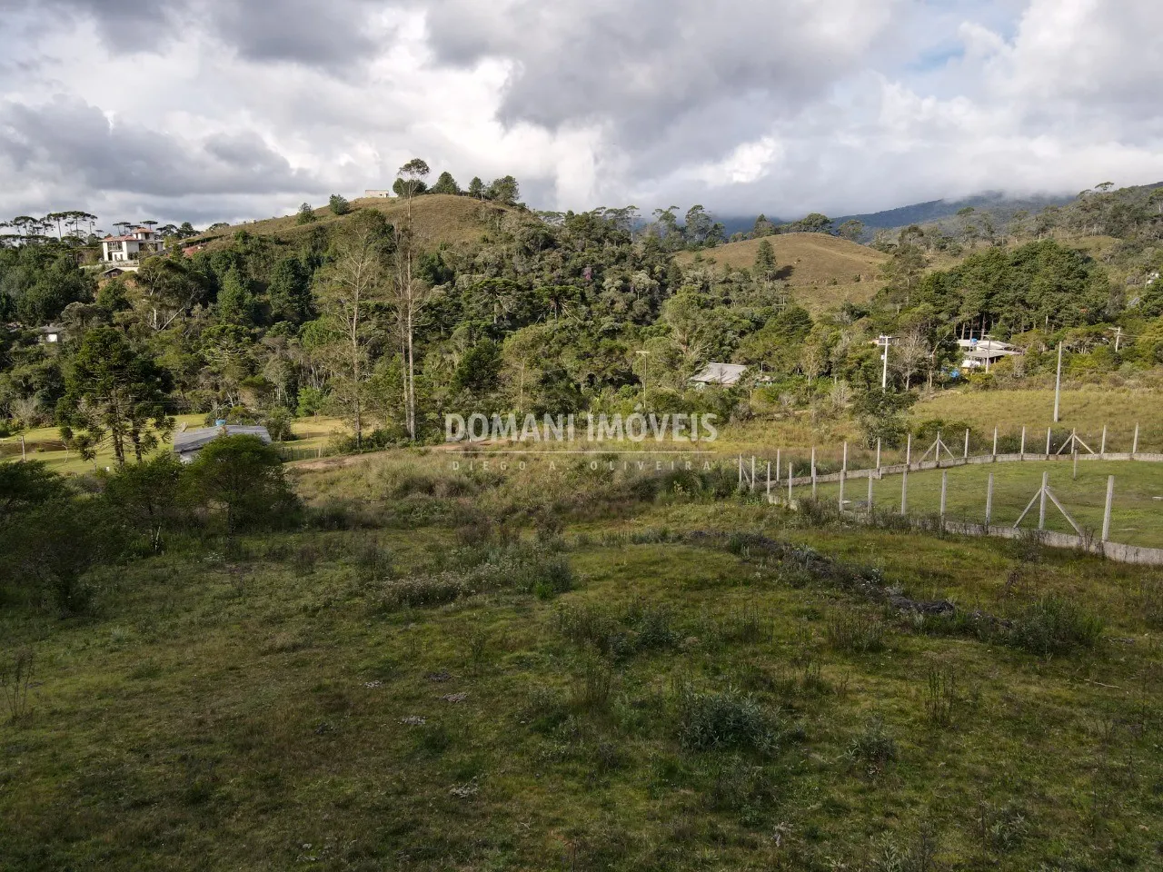 Terreno à venda de 1.270 m² em Campos do Jordão, SP, Brasil