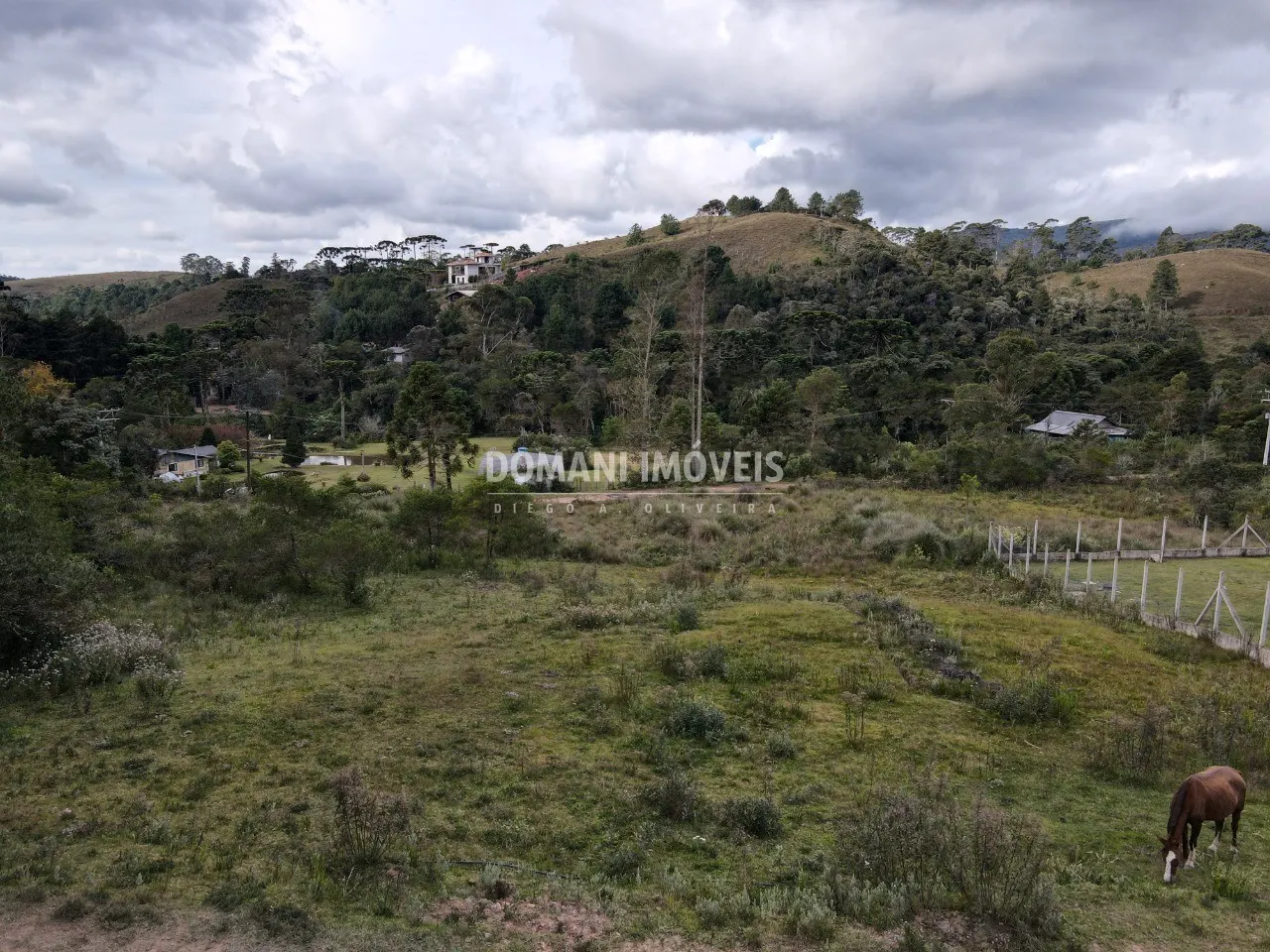 Terreno à venda de 1.270 m² em Campos do Jordão, SP, Brasil