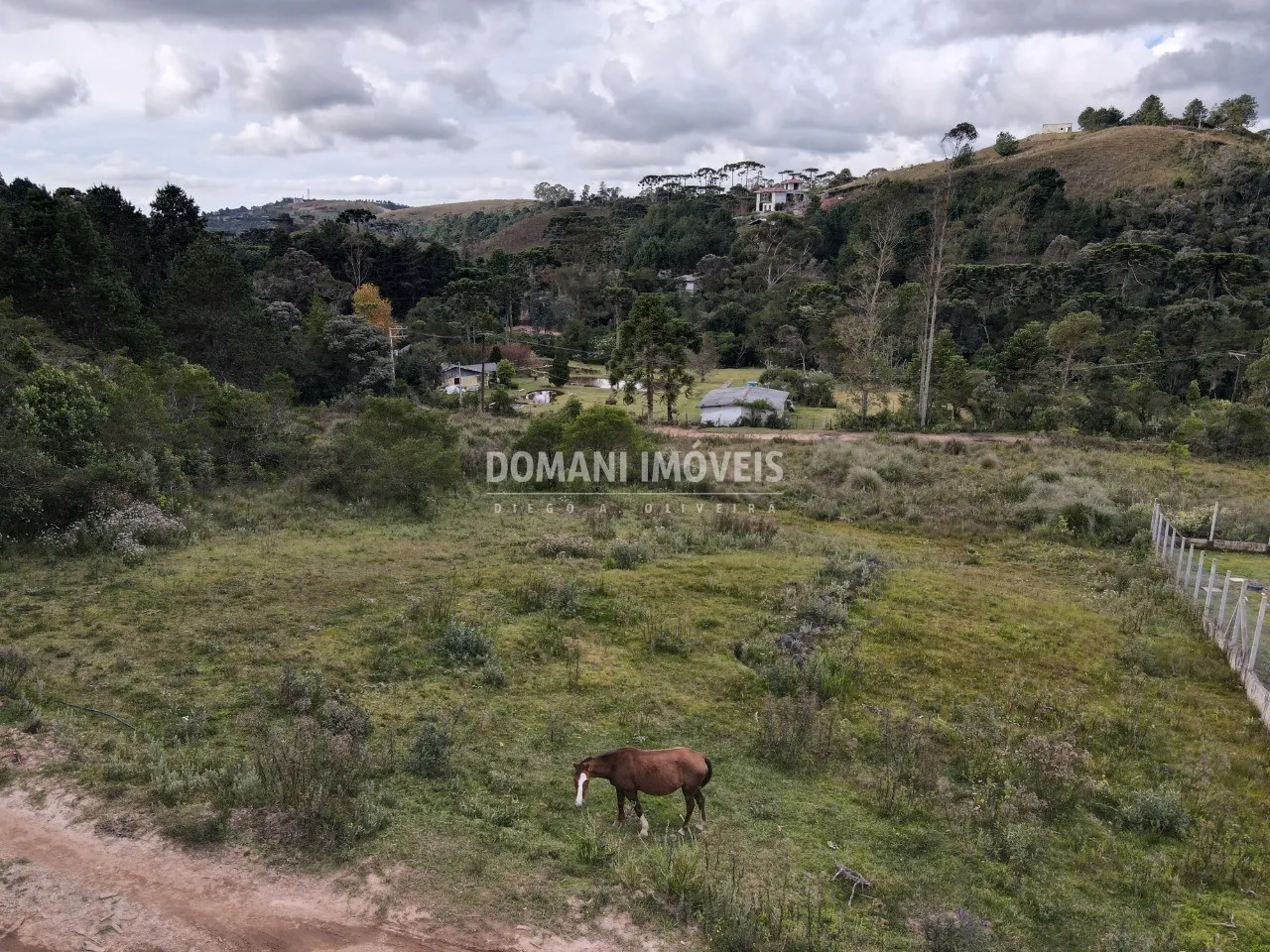 Terreno à venda de 1.270 m² em Campos do Jordão, SP, Brasil