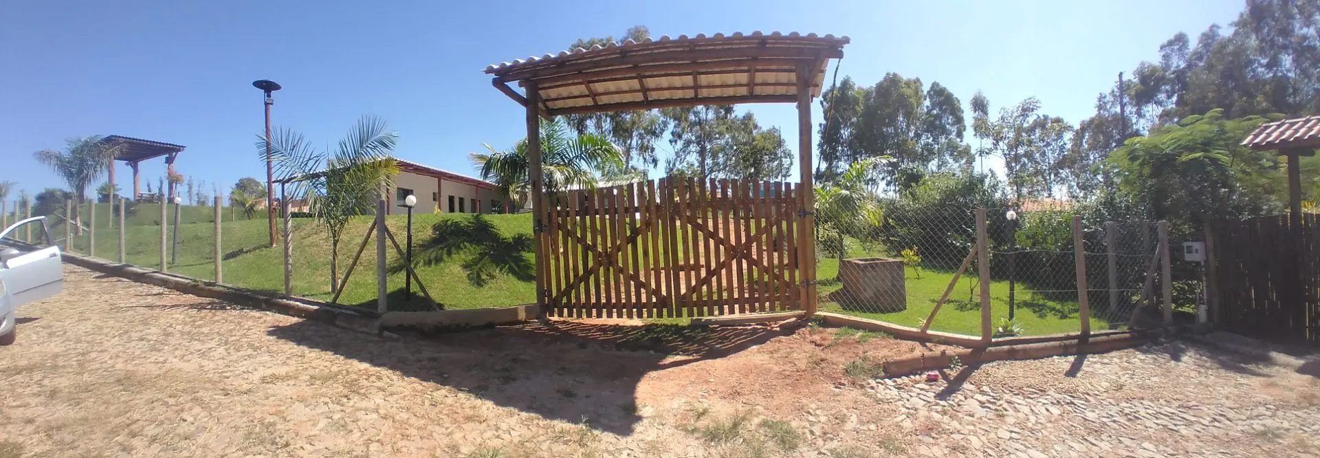 Country home for sale of 2,471 acres in Mateus Leme, MG, Brazil
