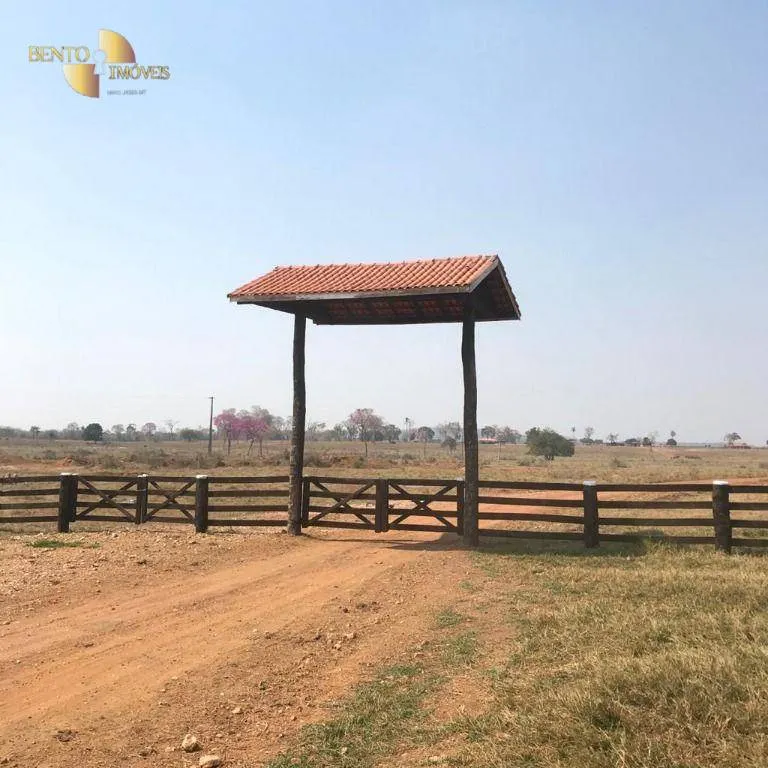 Fazenda à venda de 2.627 ha em Cáceres, MT, Brasil