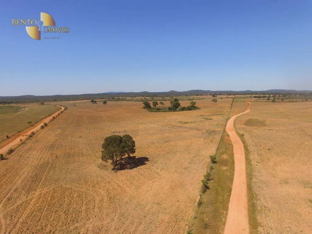 Fazenda à venda de 2.627 ha em Cáceres, MT, Brasil