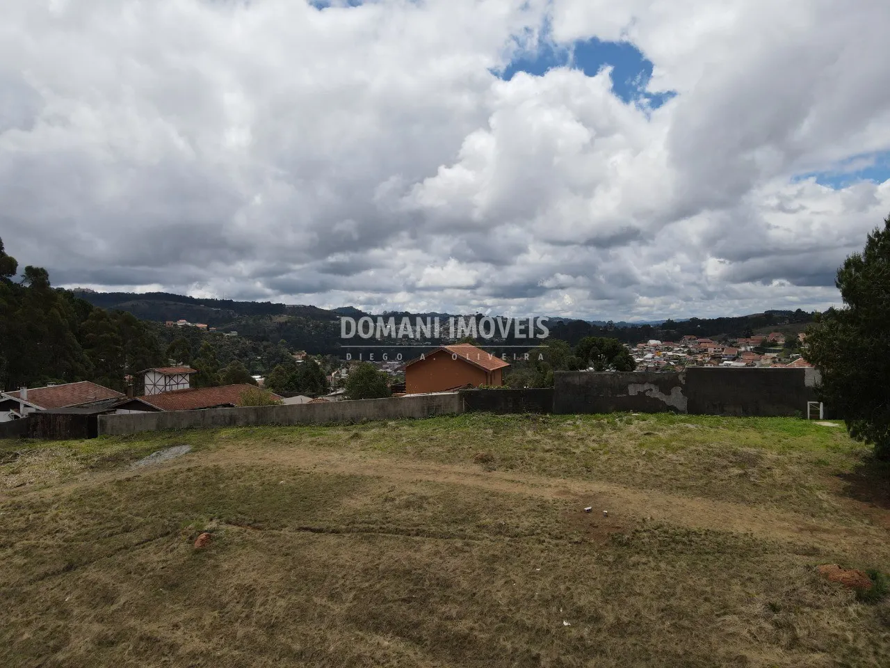 Terreno à venda de 6.000 m² em Campos do Jordão, SP, Brasil