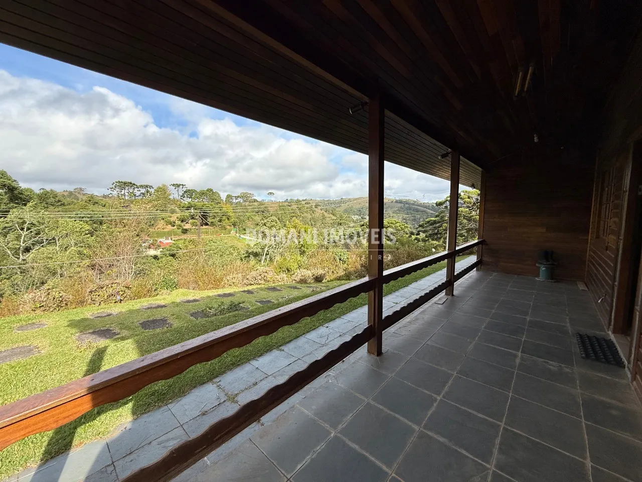 Casa à venda de 1.205 m² em Campos do Jordão, SP, Brasil