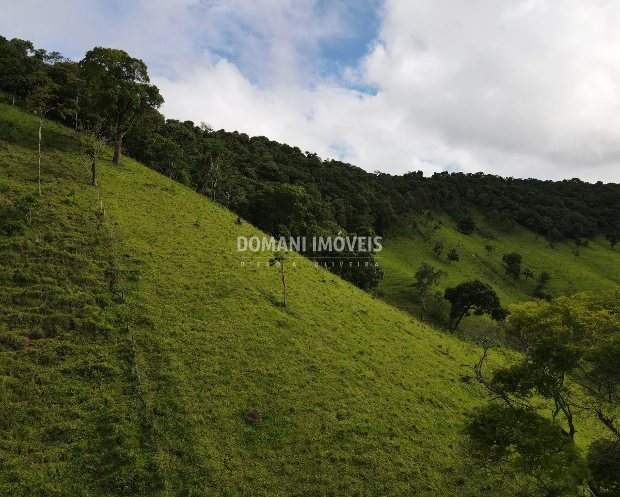 Terreno à venda de 1 ha em Campos do Jordão, SP, Brasil