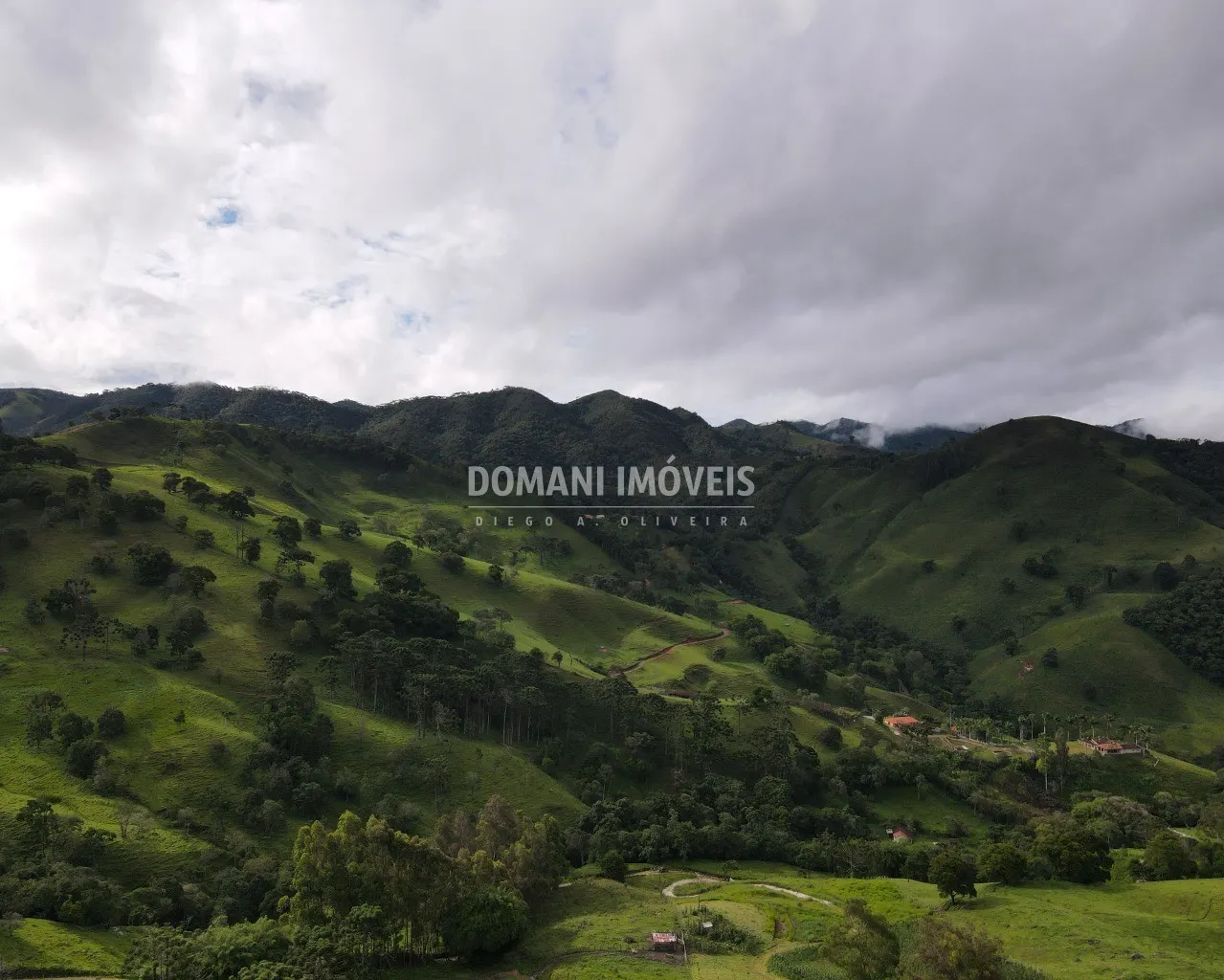 Terreno à venda de 1 ha em Campos do Jordão, SP, Brasil