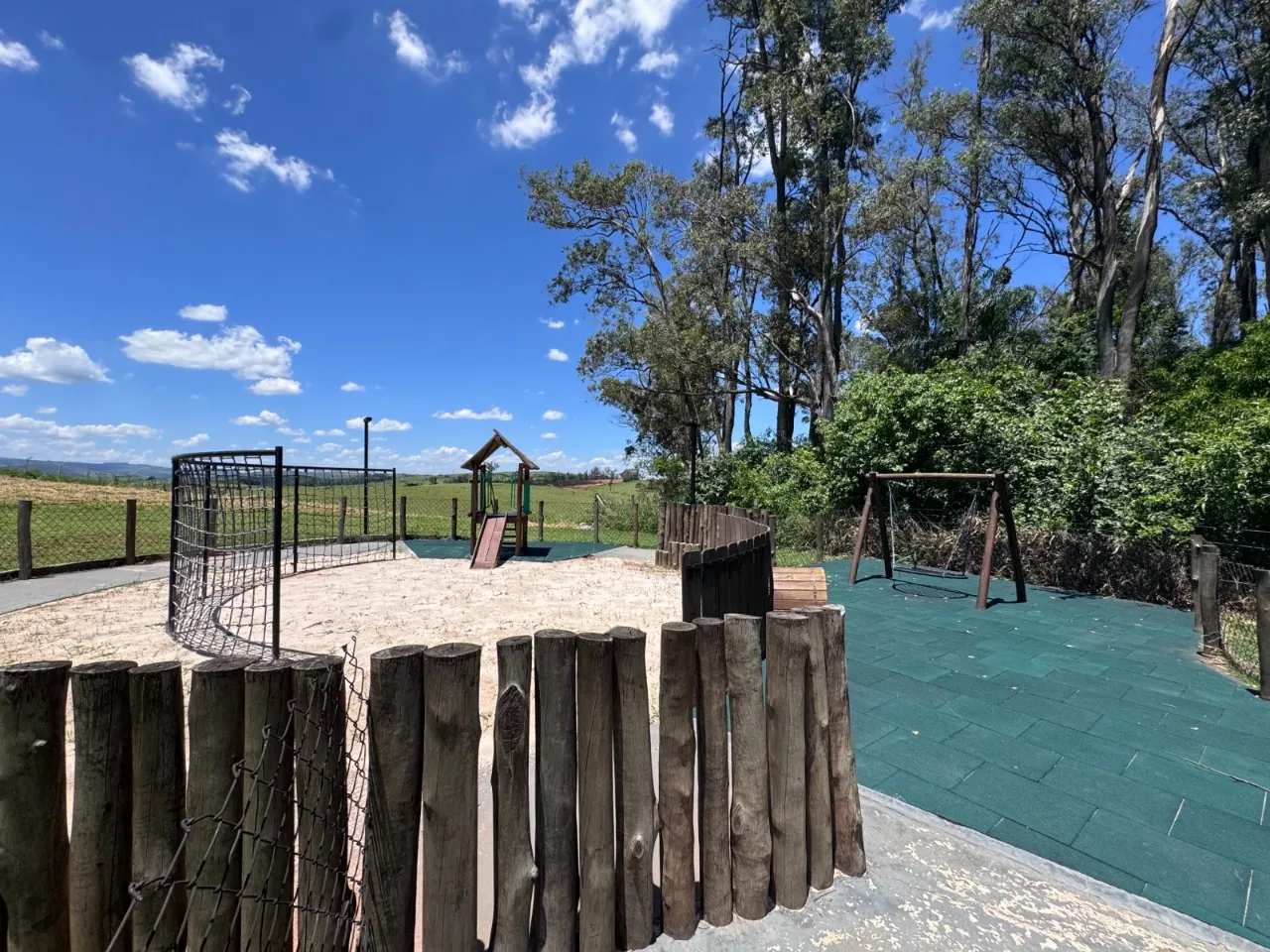 Terreno à venda de 400 m² em Jaguariúna, SP, Brasil