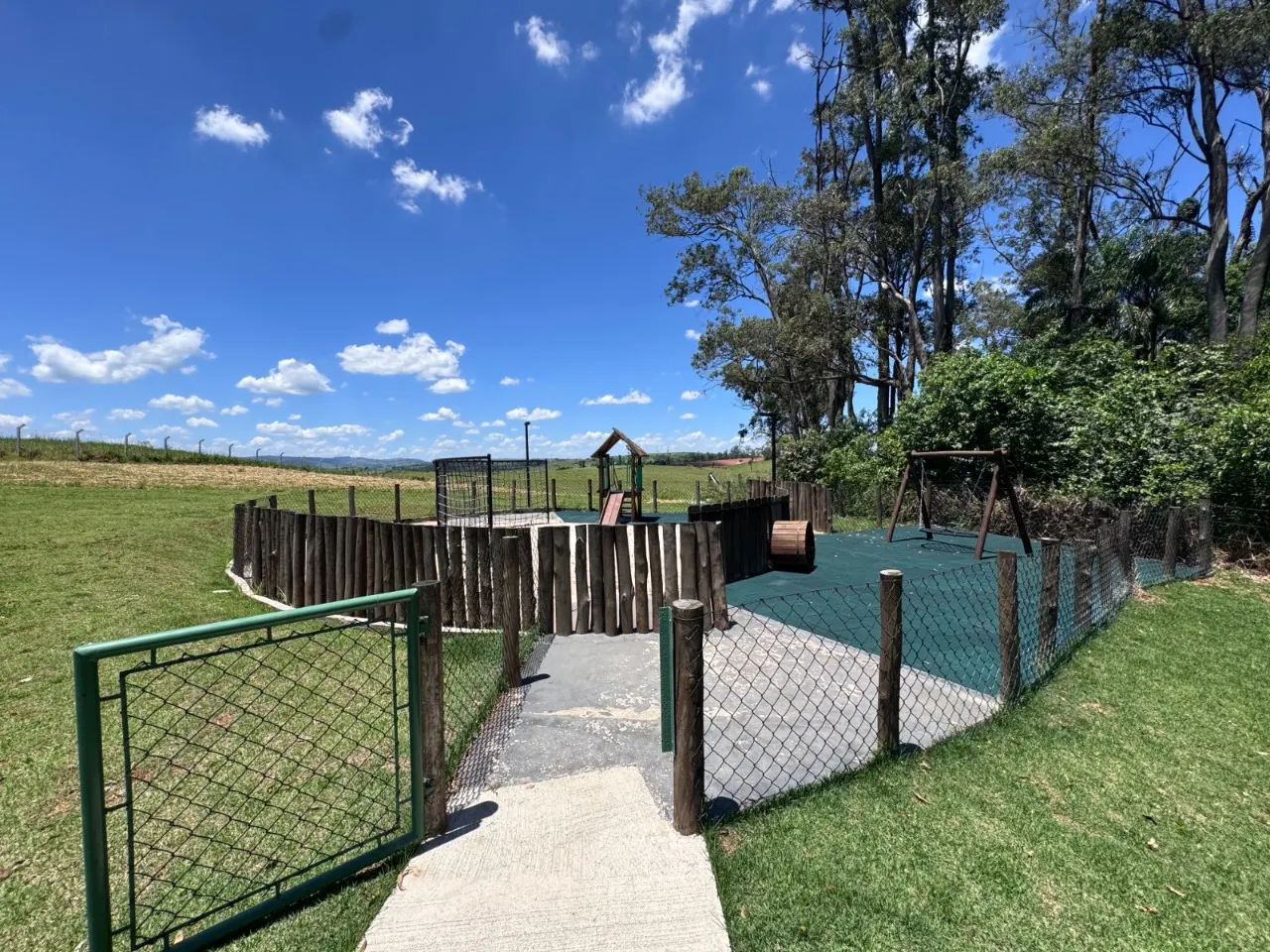 Terreno à venda de 400 m² em Jaguariúna, SP, Brasil